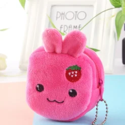 La compagnie de la peluche La fraise rose câlin - petit sac en peluche