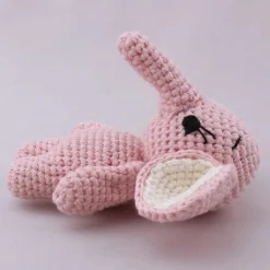 La compagnie de la peluche Peluche crochet éléphant tout rose