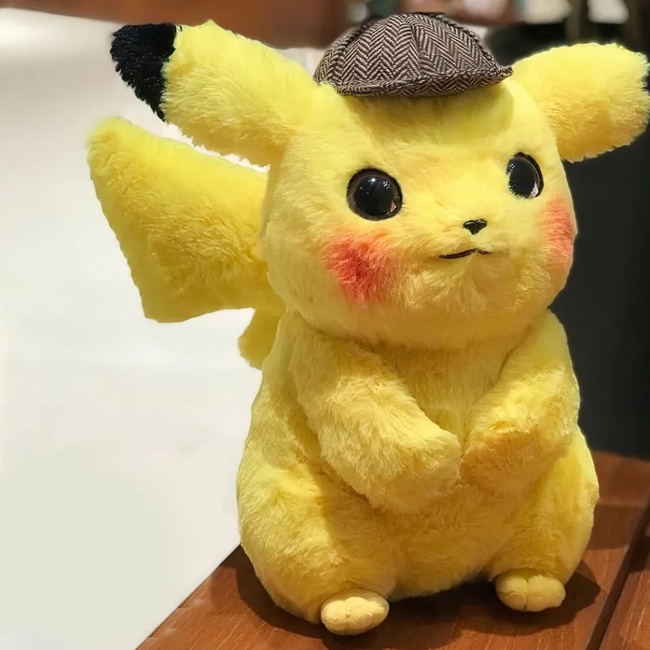 Outlet La compagnie de la peluche Peluche Pikachu détective jaune câlin enfant doux