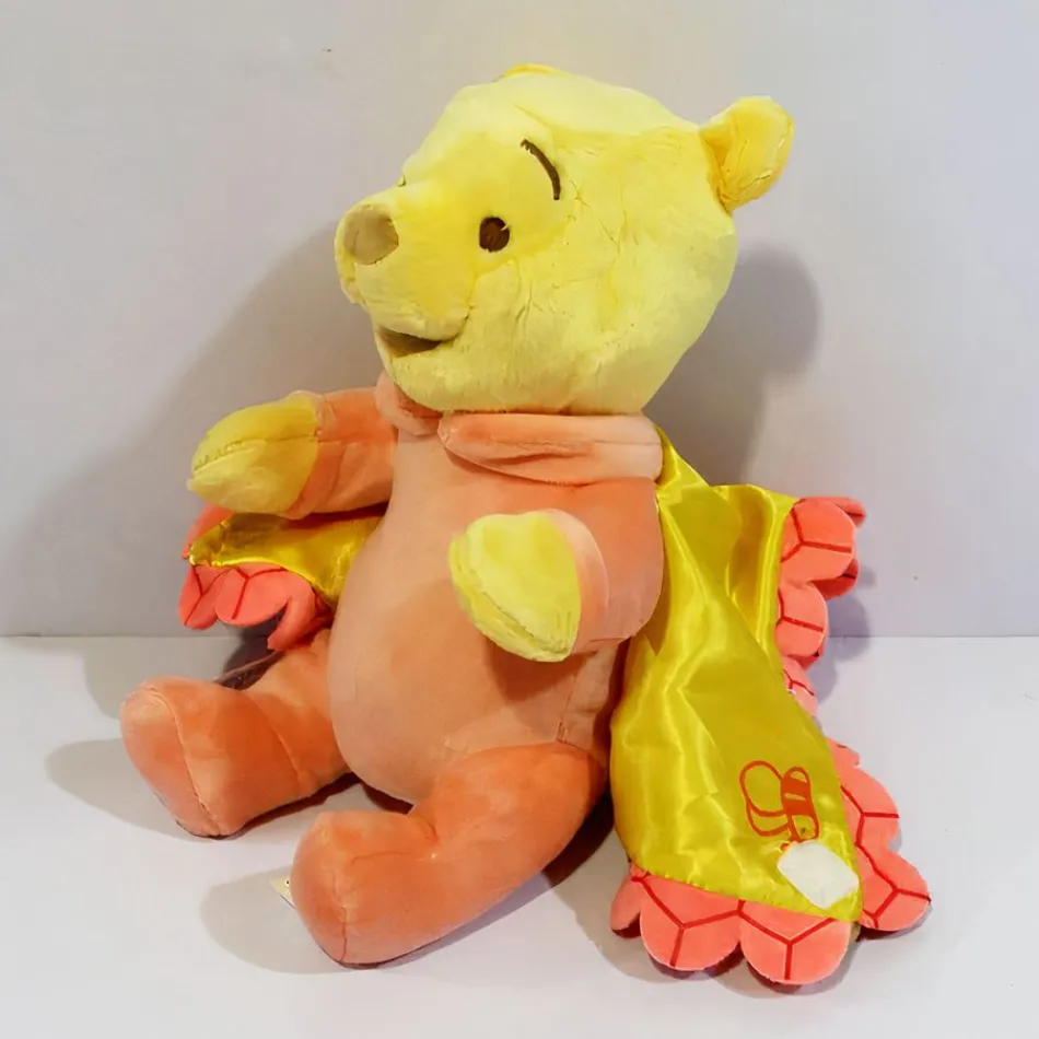 Sale La compagnie de la peluche Peluche Winnie l’Ourson douce couverture réconfort enfant
